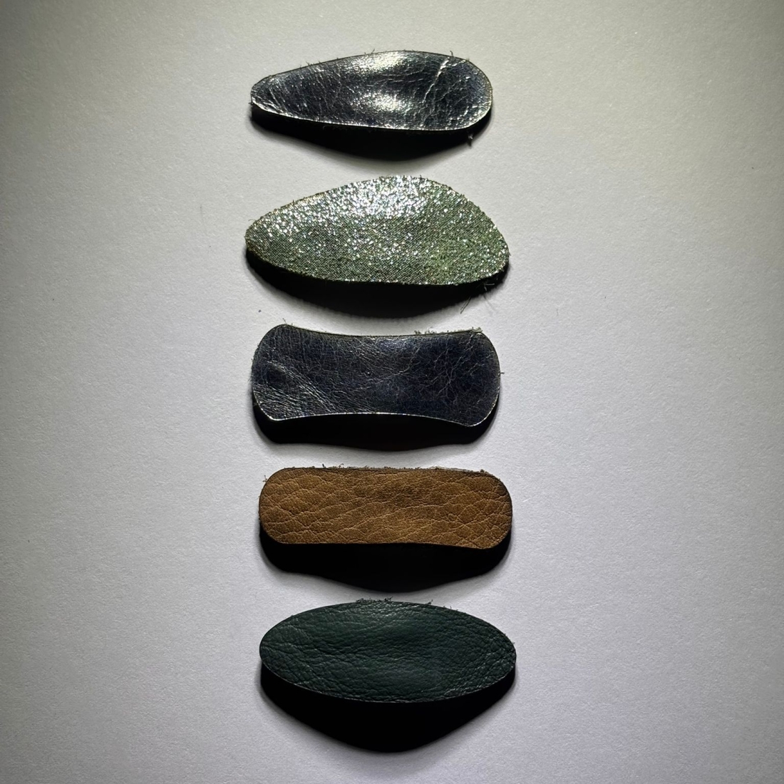 Leather hairclips mini zilver